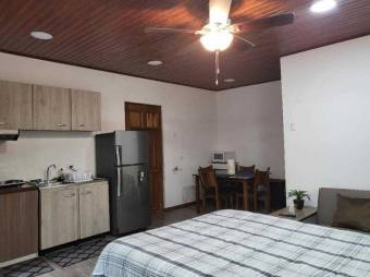Se venden casa con 3 apartamentos en La Asunción de Heredia 25-1802 Se venden casa con 3 apartamentos en La Asunción de Heredia 25-1802