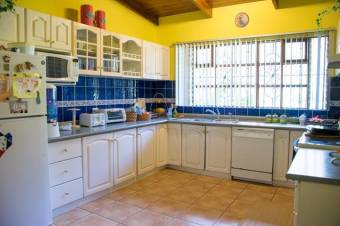 Se espaciosa casa con patio en San Pedro Montes de Oca 22-82 Se espaciosa casa con patio en San Pedro Montes de Oca 22-82