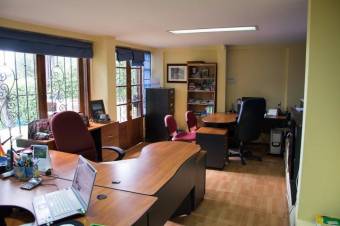 Se espaciosa casa con patio en San Pedro Montes de Oca 22-82 Se espaciosa casa con patio en San Pedro Montes de Oca 22-82