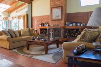 Se espaciosa casa con patio en San Pedro Montes de Oca 22-82 Se espaciosa casa con patio en San Pedro Montes de Oca 22-82