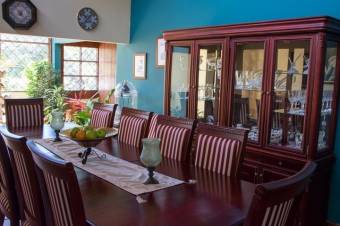 Se espaciosa casa con patio en San Pedro Montes de Oca 22-82 Se espaciosa casa con patio en San Pedro Montes de Oca 22-82