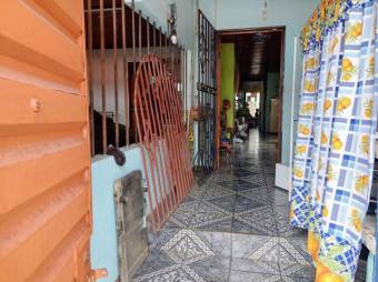 Se vende casa con apartamento en Alajuela Centro 23-427 Se vende casa con apartamento en Alajuela Centro 23-427