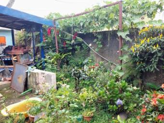 Se vende casa con apartamento en Alajuela Centro 23-427 Se vende casa con apartamento en Alajuela Centro 23-427