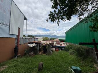 Se vende espaciosa casa con patio en San Antonio Heredia 25-1902 Se vende espaciosa casa con patio en San Antonio Heredia 25-1902