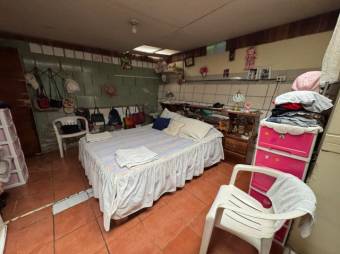 Se vende espaciosa casa con patio en San Antonio Heredia 25-1902 Se vende espaciosa casa con patio en San Antonio Heredia 25-1902