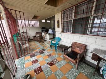 Se vende espaciosa casa con patio en San Antonio Heredia 25-1902 Se vende espaciosa casa con patio en San Antonio Heredia 25-1902