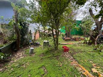 Se vende espaciosa casa con patio en San Antonio Heredia 25-1902 Se vende espaciosa casa con patio en San Antonio Heredia 25-1902