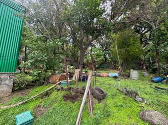 Se vende espaciosa casa con patio en San Antonio Heredia 25-1902 Se vende espaciosa casa con patio en San Antonio Heredia 25-1902