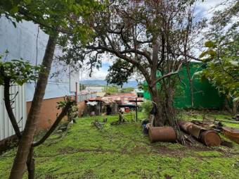 Se vende espaciosa casa con patio en San Antonio Heredia 25-1902 Se vende espaciosa casa con patio en San Antonio Heredia 25-1902