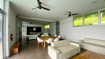 Se alquila espacioso apartamento en condominio CAIA Escazú 26-11