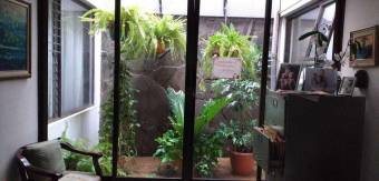 Se vende espaciosa casa con uso mixto en Alajuela Centro 25-624 Se vende espaciosa casa con uso mixto en Alajuela Centro 25-624