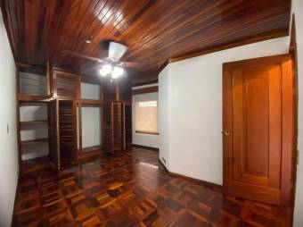 Se vende moderna casa con patio en Alajuela 25-988 Se vende moderna casa con patio en Alajuela 25-988