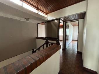 Se vende espaciosa casa con uso mixto en Alajuela Centro 25-1221 Se vende espaciosa casa con uso mixto en Alajuela Centro 25-1221