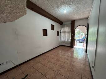 Se vende espaciosa casa con uso mixto en Alajuela Centro 25-1221 Se vende espaciosa casa con uso mixto en Alajuela Centro 25-1221