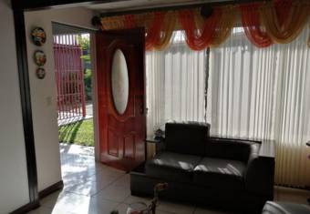 Se vende casa con lote de 657m2 en Alajuela Centro 25-1289 Se vende casa con lote de 657m2 en Alajuela Centro 25-1289