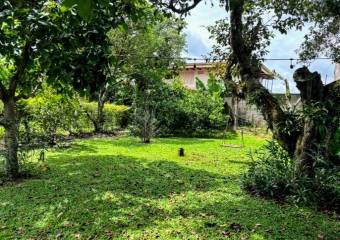 Se vende casa con lote de 657m2 en Alajuela Centro 25-1289 Se vende casa con lote de 657m2 en Alajuela Centro 25-1289