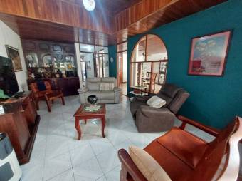 Se vende espaciosa casa con uso mixto en Alajuela Centro 25-1989 Se vende espaciosa casa con uso mixto en Alajuela Centro 25-1989