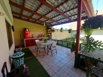 Se vende espaciosa casa con uso mixto en Alajuela Centro 25-1989 Se vende espaciosa casa con uso mixto en Alajuela Centro 25-1989