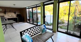 Se vende espaciosa casa con patio en Carrizal de Alajuela 25-1465 Se vende espaciosa casa con patio en Carrizal de Alajuela 25-1465