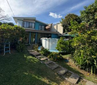 Se vende espaciosa casa con patio en Carrizal de Alajuela 25-1465 Se vende espaciosa casa con patio en Carrizal de Alajuela 25-1465