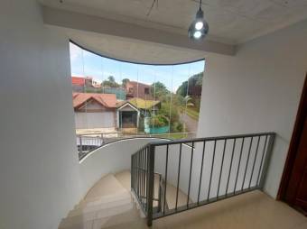 Se vende espaciosa casa con patio en Carrizal Alajuela 25-7 Se vende espaciosa casa con patio en Carrizal Alajuela 25-7