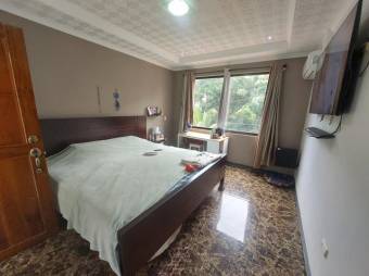 Se vende espaciosa casa con patio en Carrizal Alajuela 25-7 Se vende espaciosa casa con patio en Carrizal Alajuela 25-7