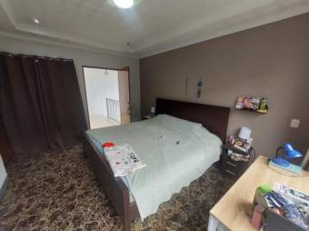 Se vende espaciosa casa con patio en Carrizal Alajuela 25-7 Se vende espaciosa casa con patio en Carrizal Alajuela 25-7