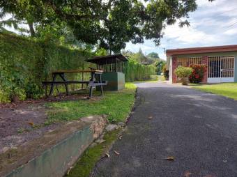 Se vende casa con mas de 1,200m2 en Guácima Alajuela 24-88 Se vende casa con mas de 1,200m2 en Guácima Alajuela 24-88
