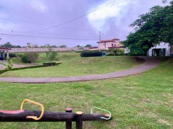 Se vende espaciosa casa en condominio de Guácima Alajuela 25-488 Se vende espaciosa casa en condominio de Guácima Alajuela 25-488