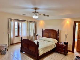 Impresionante vivienda en quinta cerca del centro de San Rafael