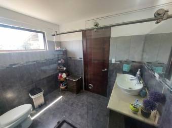 Se vende espaciosa casa en condominio de La Guácima Alajuela 25-1646 Se vende espaciosa casa en condominio de La Guácima Alajuela 25-1646