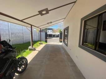 Se vende moderna casa con patio en residencial de La Garita Alajuela 25-208 Se vende moderna casa con patio en residencial de La Garita Alajuela 25-208