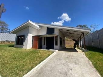 Se vende moderna casa con patio en residencial de La Garita Alajuela 25-208 Se vende moderna casa con patio en residencial de La Garita Alajuela 25-208