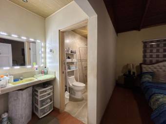 Se vende espaciosa casa para inversión en Rio Segundo Alajuela 25-302 Se vende espaciosa casa para inversión en Rio Segundo Alajuela 25-302