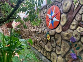 Se vende espaciosa casa con jardín en Sabanilla San José 24-786 Se vende espaciosa casa con jardín en Sabanilla San José 24-786