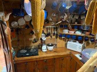 Se vende espaciosa casa con jardín en Sabanilla San José 24-786 Se vende espaciosa casa con jardín en Sabanilla San José 24-786