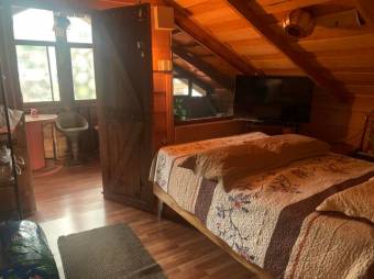 Se vende espaciosa casa con jardín en Sabanilla San José 24-786 Se vende espaciosa casa con jardín en Sabanilla San José 24-786