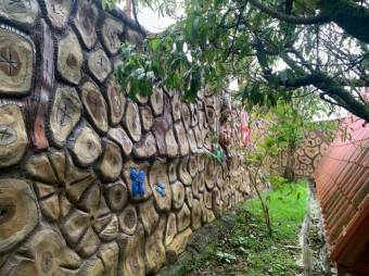 Se vende espaciosa casa con jardín en Sabanilla San José 24-786 Se vende espaciosa casa con jardín en Sabanilla San José 24-786