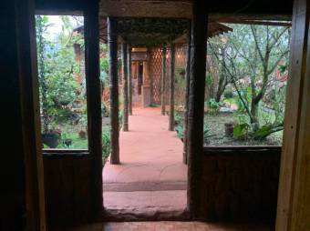 Se vende espaciosa casa con jardín en Sabanilla San José 24-786 Se vende espaciosa casa con jardín en Sabanilla San José 24-786