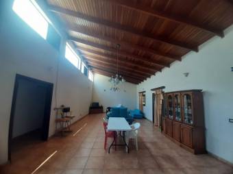 Se vende espaciosa asa con jardín en Coyol de Alajuela 25-1431 Se vende espaciosa asa con jardín en Coyol de Alajuela 25-1431