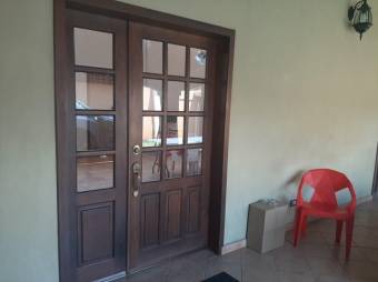 Se vende espaciosa asa con jardín en Coyol de Alajuela 25-1431 Se vende espaciosa asa con jardín en Coyol de Alajuela 25-1431