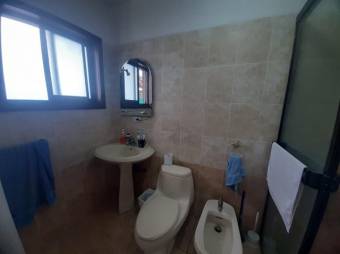 Se vende espaciosa asa con jardín en Coyol de Alajuela 25-1431 Se vende espaciosa asa con jardín en Coyol de Alajuela 25-1431