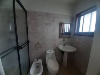 Se vende espaciosa asa con jardín en Coyol de Alajuela 25-1431 Se vende espaciosa asa con jardín en Coyol de Alajuela 25-1431