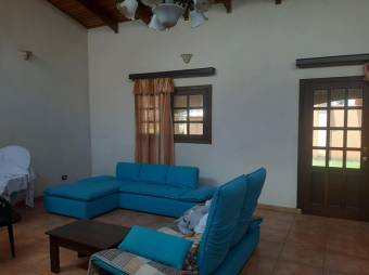 Se vende espaciosa asa con jardín en Coyol de Alajuela 25-1431 Se vende espaciosa asa con jardín en Coyol de Alajuela 25-1431