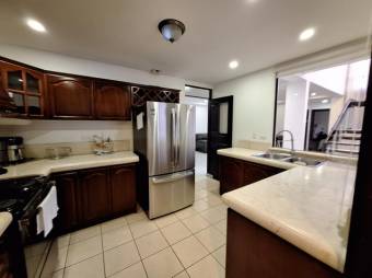 Se vende moderna casa en condominio de San Rafael Alajuela 24-827 Se vende moderna casa en condominio de San Rafael Alajuela 24-827