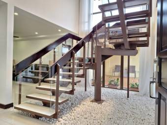 Se vende moderna casa en condominio de San Rafael Alajuela 24-827 Se vende moderna casa en condominio de San Rafael Alajuela 24-827