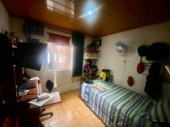 Se vende casa con 3 apartamentos para inversión en San Rafael Alajuela 25-198