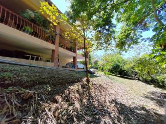 Se vende amplia propiedad con 2,000m2 en Turrucares Alajuela 24-1136 Se vende amplia propiedad con 2,000m2 en Turrucares Alajuela 24-1136