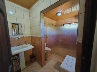 Se vende amplia propiedad con 2,000m2 en Turrucares Alajuela 24-1136 Se vende amplia propiedad con 2,000m2 en Turrucares Alajuela 24-1136