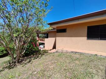 Se vende amplia propiedad con 2,000m2 en Turrucares Alajuela 24-1136 Se vende amplia propiedad con 2,000m2 en Turrucares Alajuela 24-1136